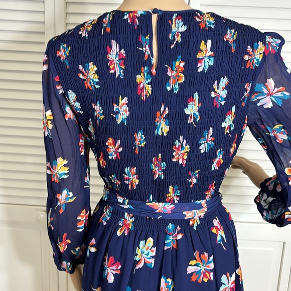 Shoshanna Smocked Floral Short Dress with Long Sleeves Size 8 - Picture 12 of 16